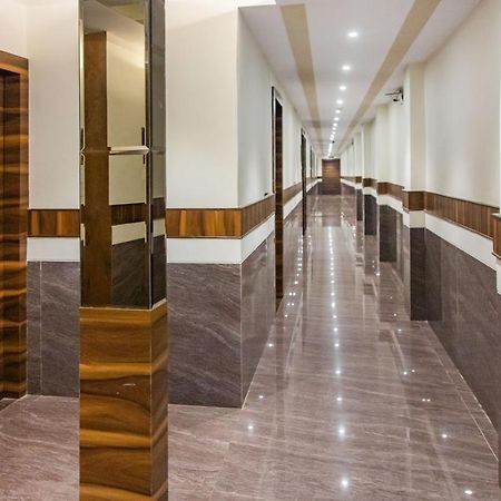 Hotel Hometown Near Us Embassy Bkc Bombay Exterior foto