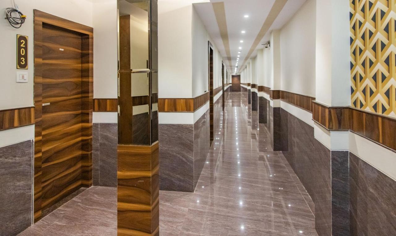 Hotel Hometown Near Us Embassy Bkc Bombay Exterior foto