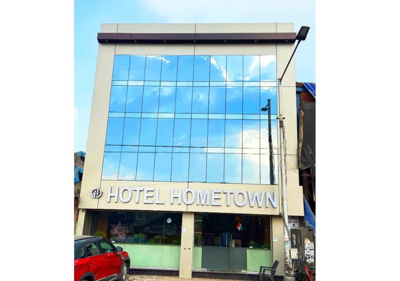 Hotel Hometown Near Us Embassy Bkc Bombay Exterior foto